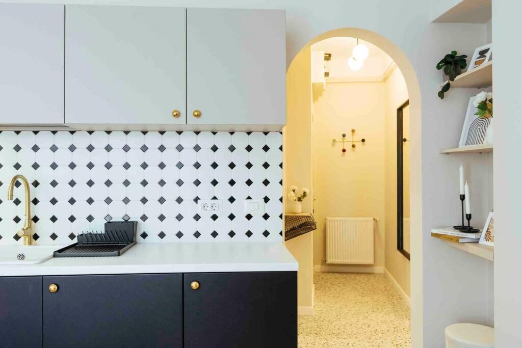 Stunning Views - Top Location - Netflix + Balcony Bucureşti Ngoại thất bức ảnh