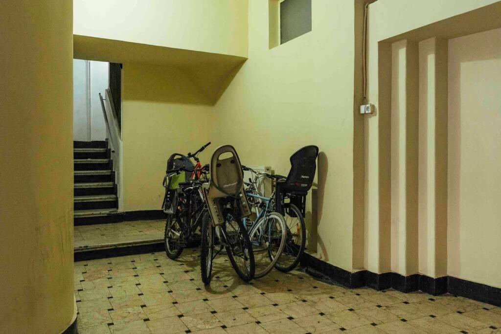 Stunning Views - Top Location - Netflix + Balcony Bucureşti Ngoại thất bức ảnh