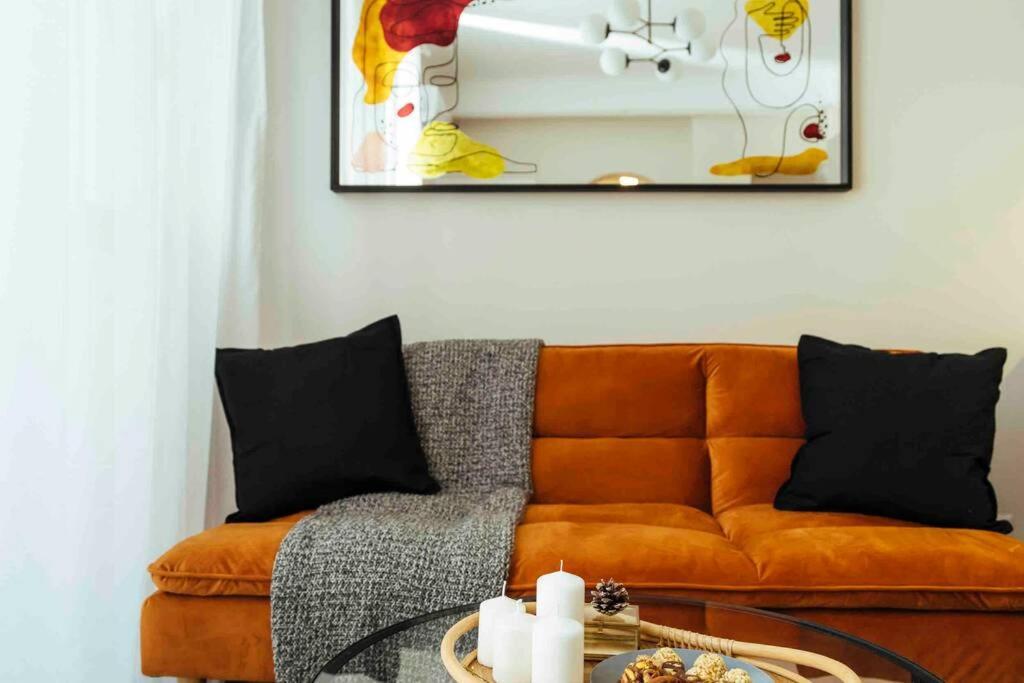 Stunning Views - Top Location - Netflix + Balcony Bucureşti Ngoại thất bức ảnh