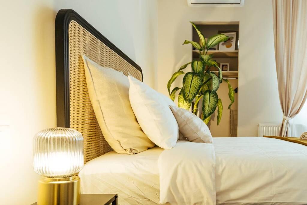 Stunning Views - Top Location - Netflix + Balcony Bucureşti Ngoại thất bức ảnh